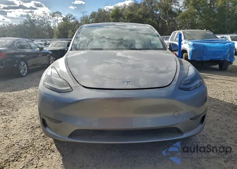 2024 Tesla Model Y from USA, damaged, VIN 7SAYGDEE9RA301150